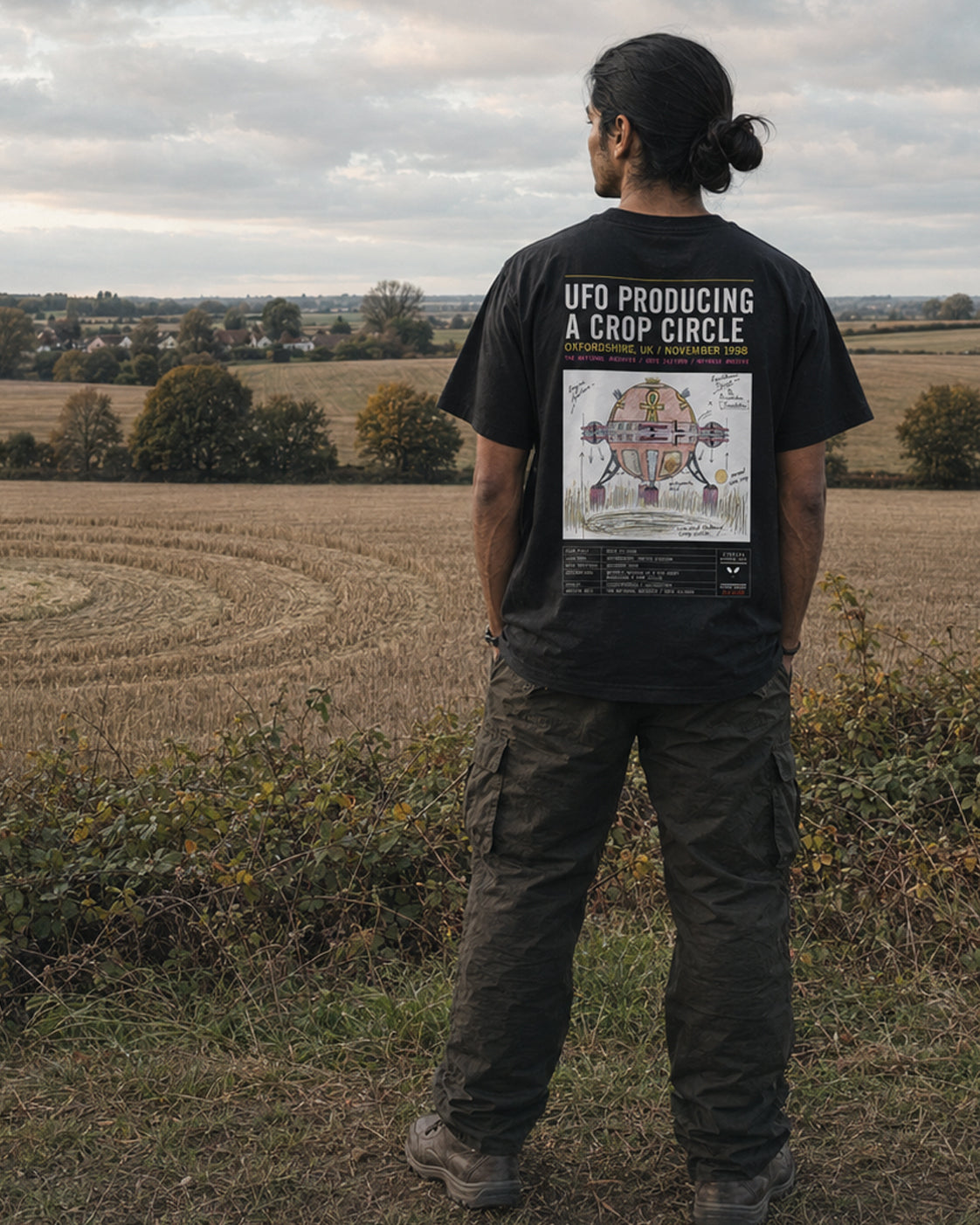 UFO Producing a Crop Circle